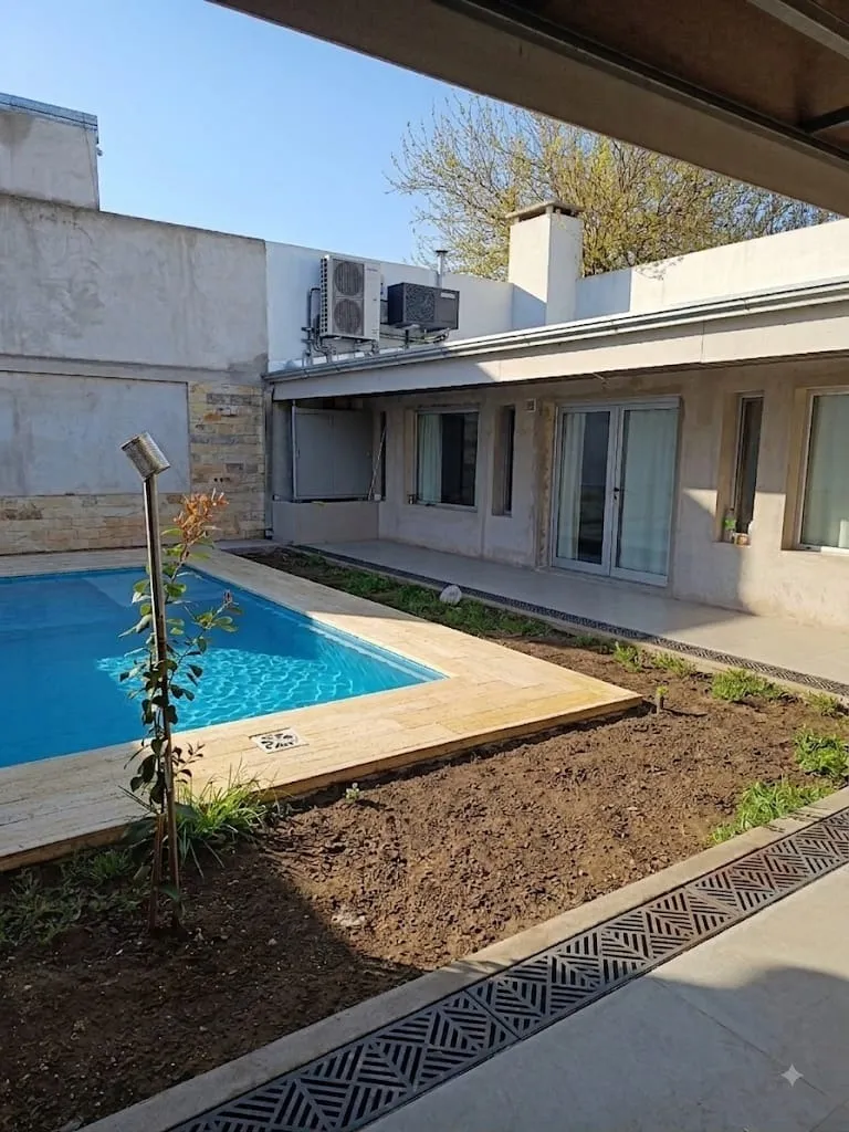 CASA  3 DOMITORIOS