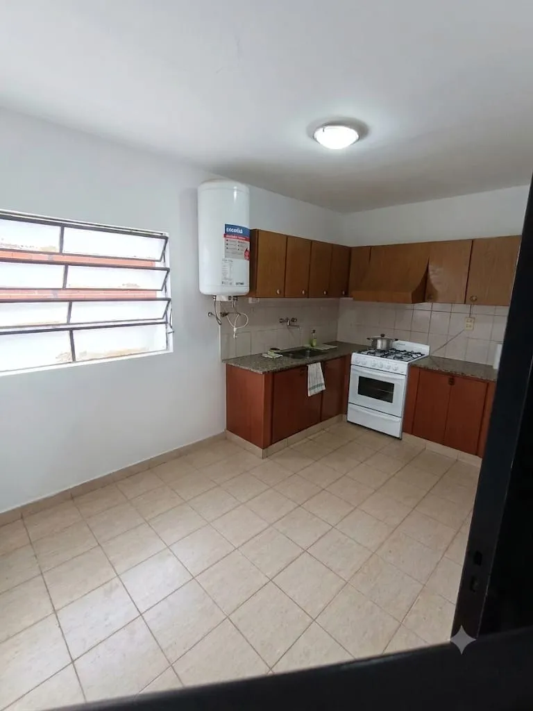 CASA DE 4 DOR EN ALQUILER