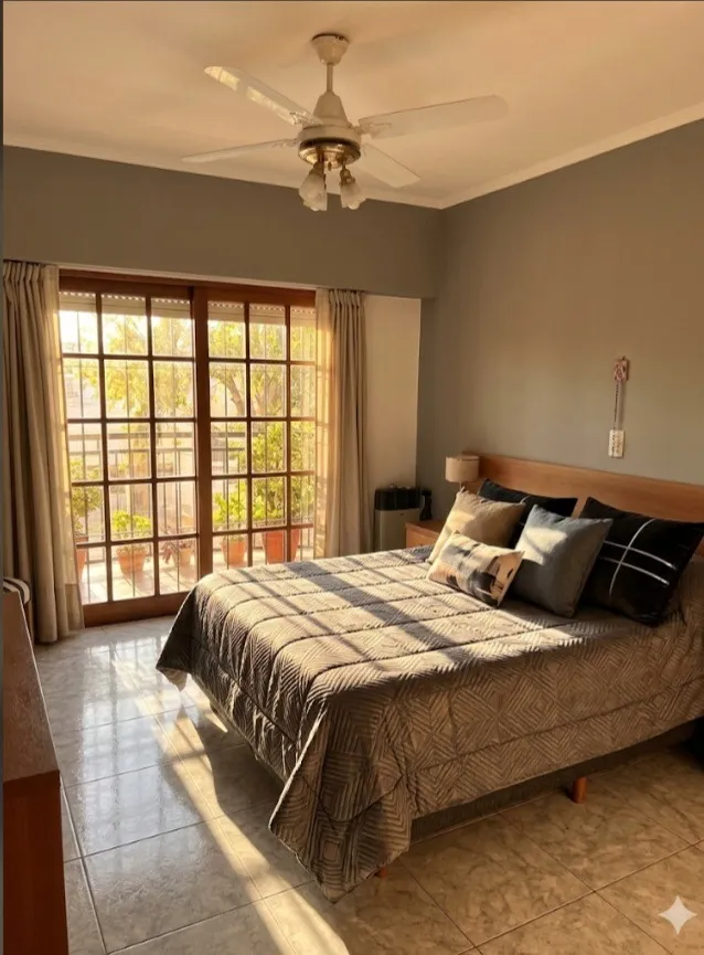 HERMOSA CASA CON SALON VENDE