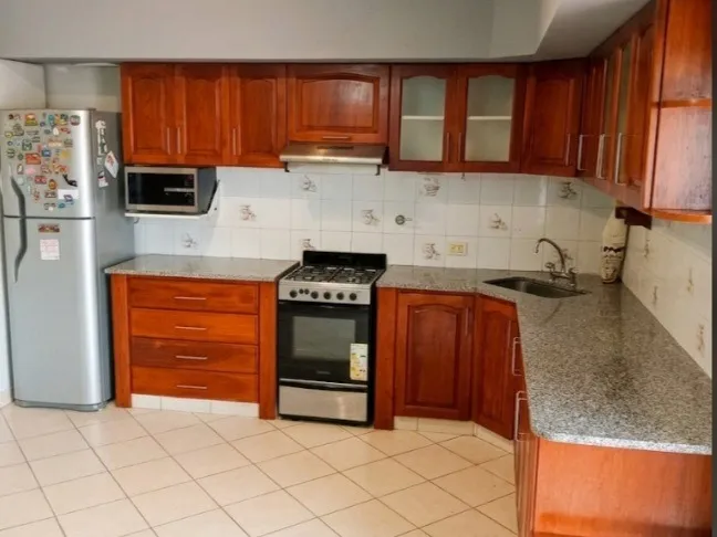 HERMOSA CASA CON SALON VENDE