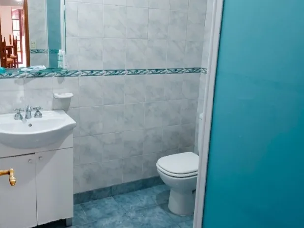 HERMOSA CASA CON SALON VENDE