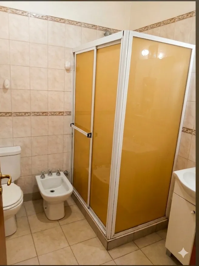 HERMOSA CASA CON SALON VENDE
