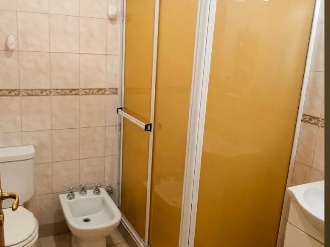 HERMOSA CASA CON SALON VENDE