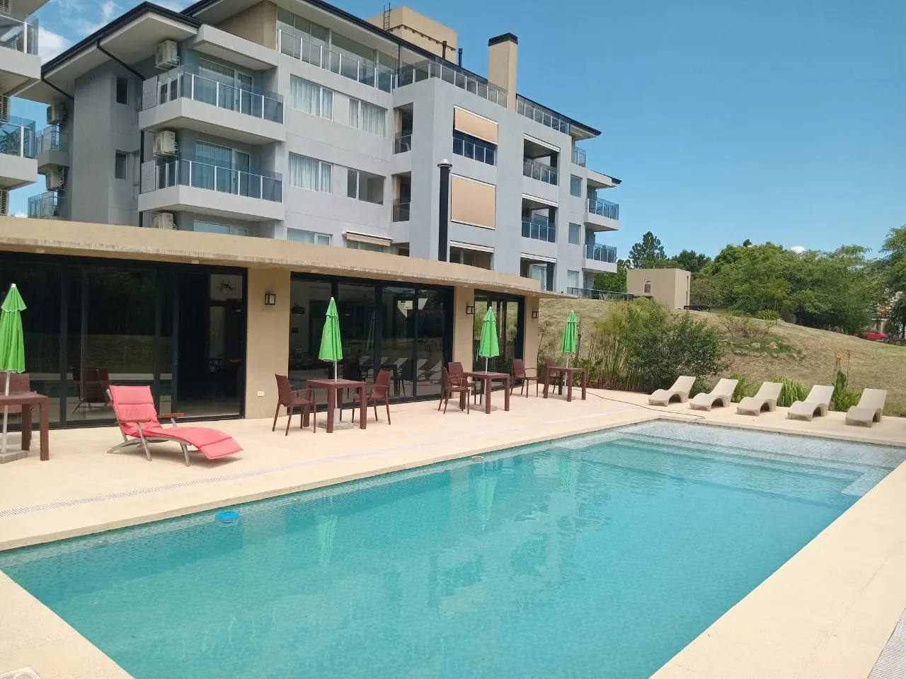 DEPARTAMENTO EXCLUSIVO EN CONDOMINIO