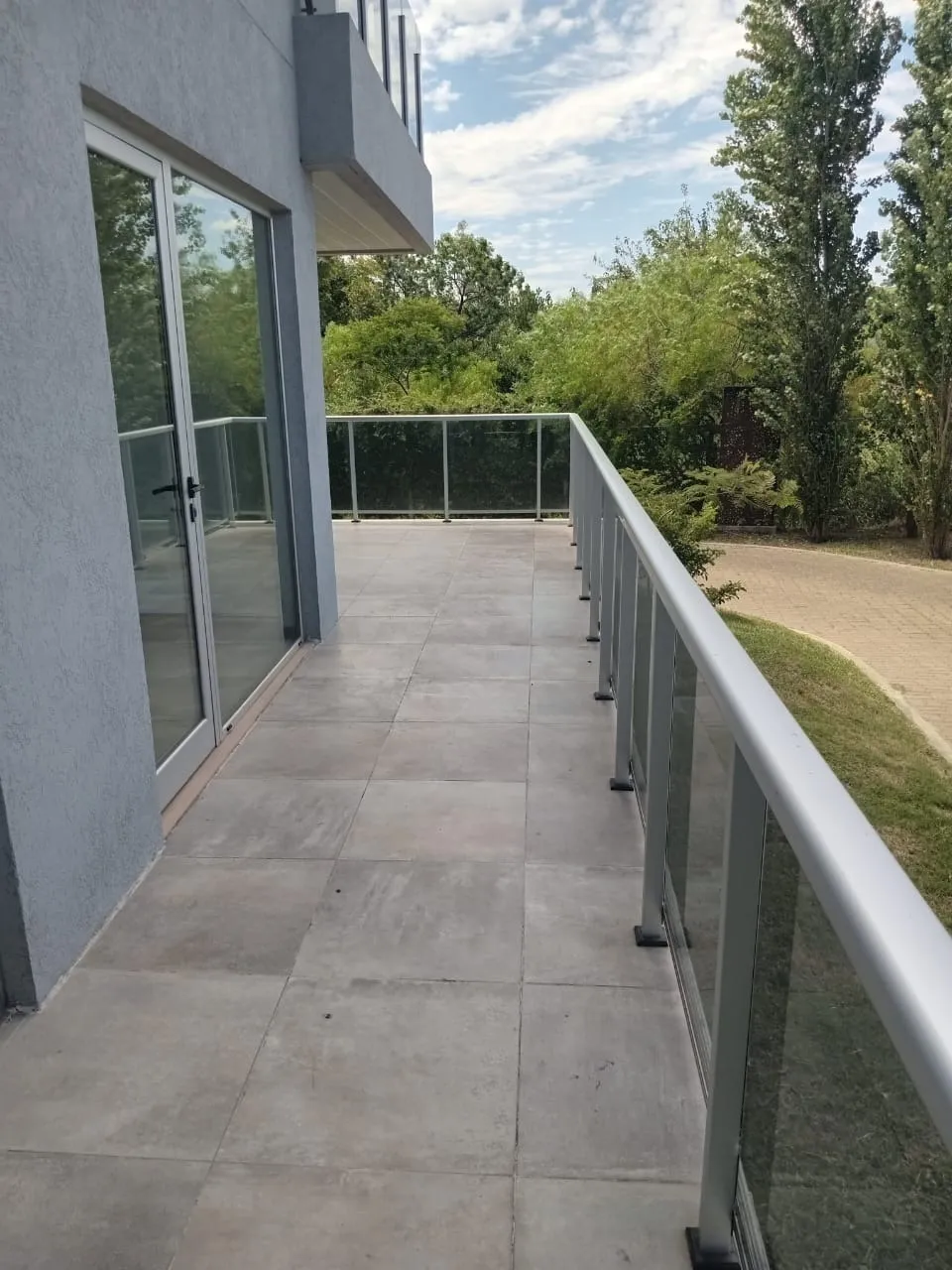 DEPARTAMENTO EXCLUSIVO EN CONDOMINIO
