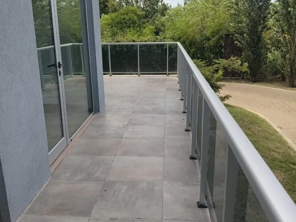 DEPARTAMENTO EXCLUSIVO EN CONDOMINIO