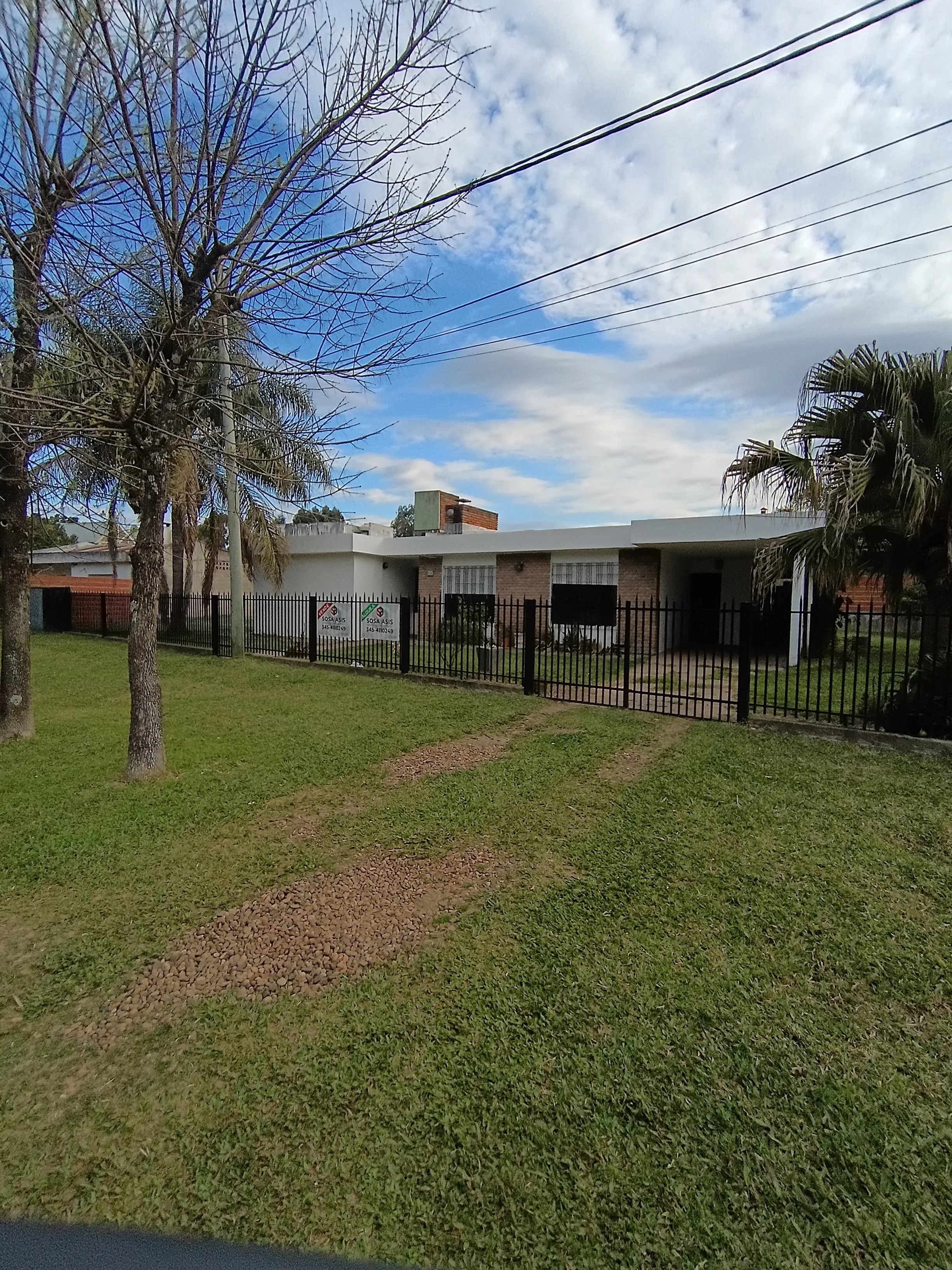 CASA 4 DOR. VILLA ADELA
